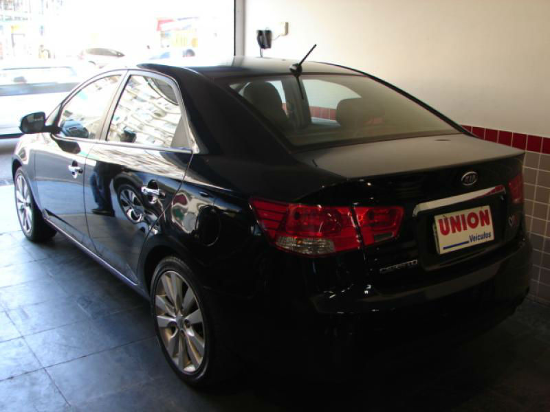 cerato preto 3