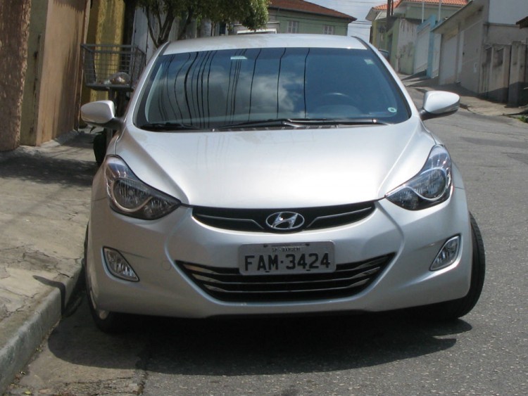 carro elantra 001