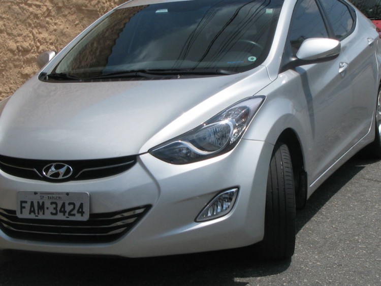 carro elantra 002